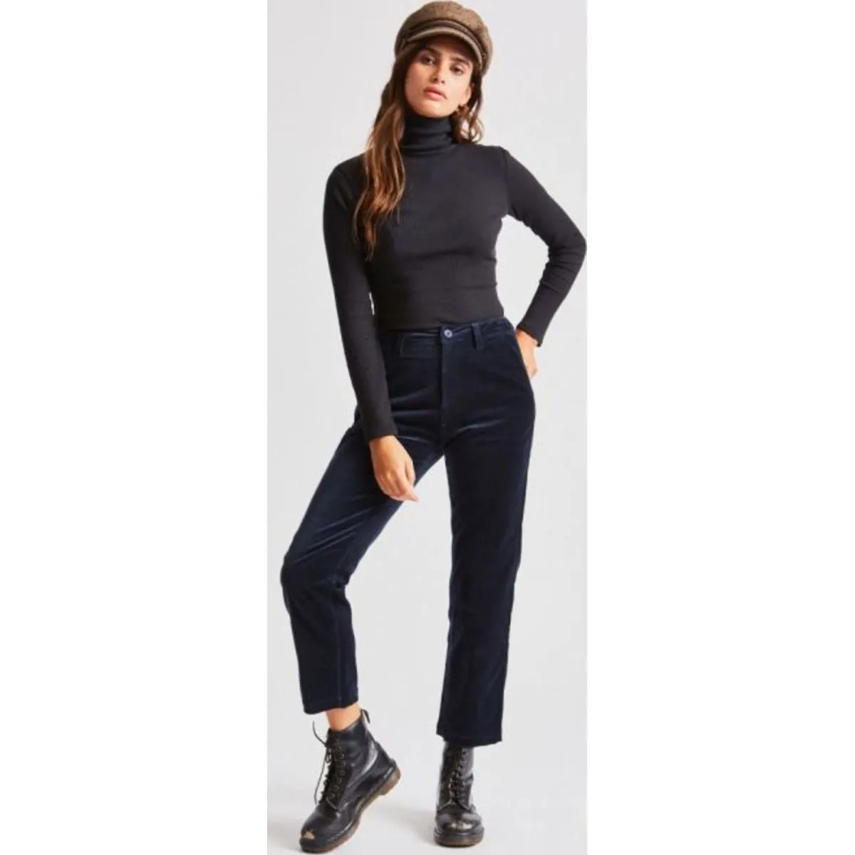 ASHLEY L/S TURTLENECK - BLACK/WHITE