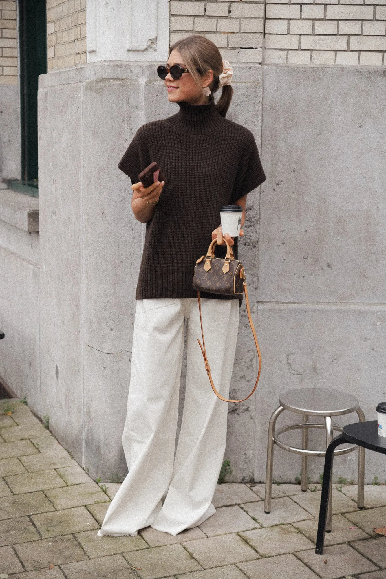 Bobbie sleeveless jumper brown