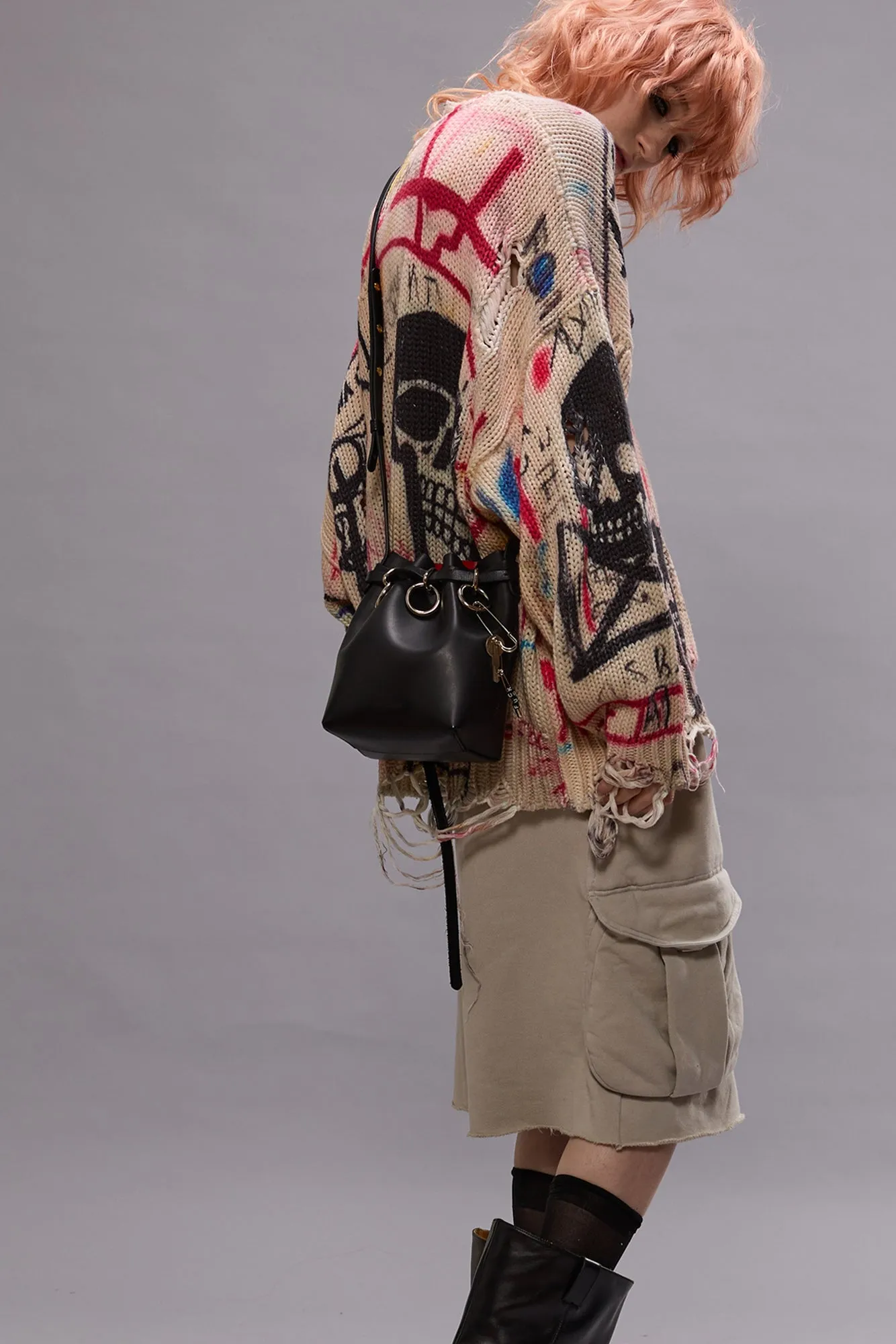 PRINTED OVERSIZED SWEATER - SKULL GRAFFITI PRINT