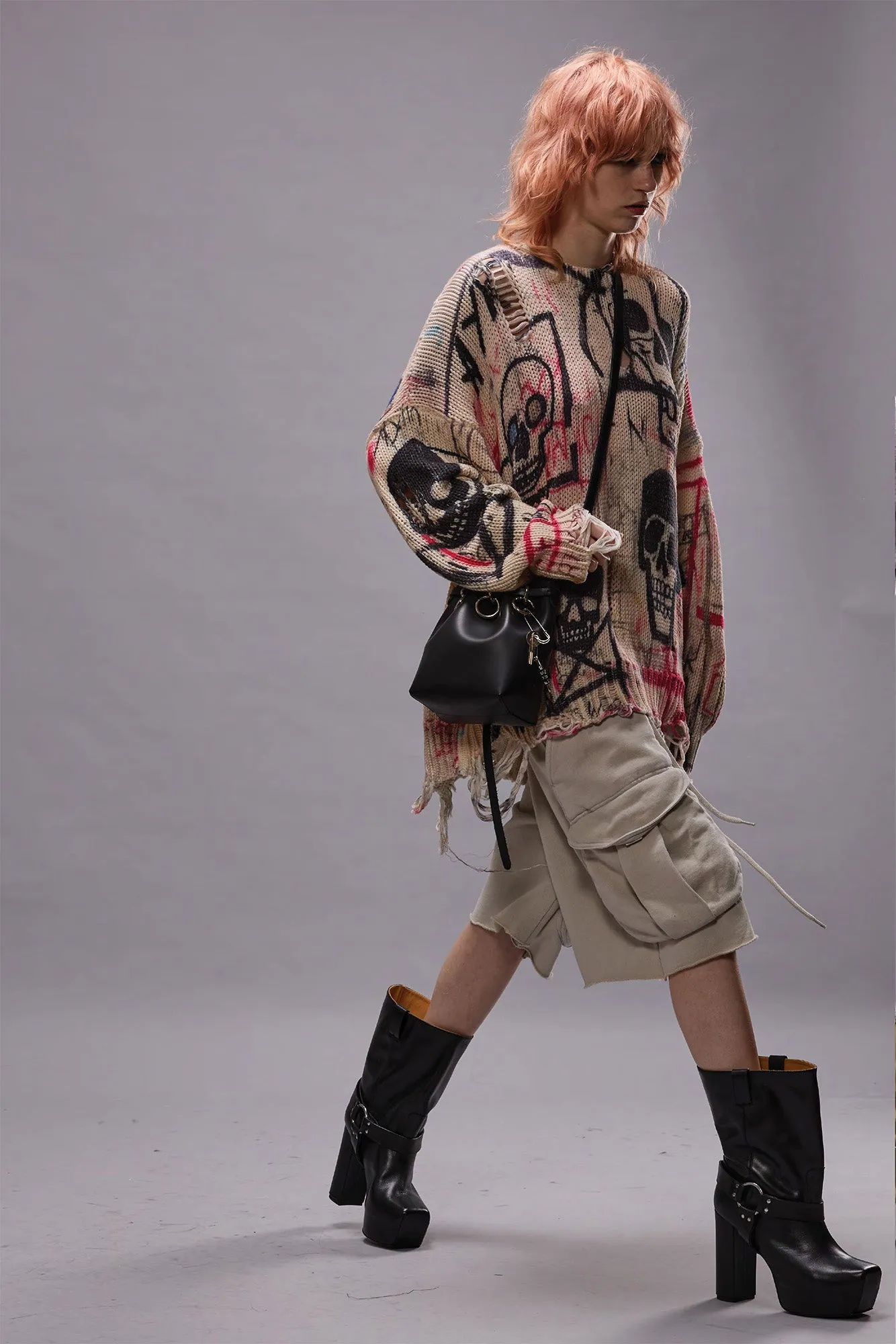 PRINTED OVERSIZED SWEATER - SKULL GRAFFITI PRINT